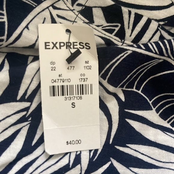 Men’s navy blue and white floral T-shirt - Picture 4 of 4